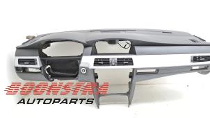 Gebruikte Dashboard BMW M5 (E60) 5.0 V10 40V Prijs € 299,00 Margeregeling aangeboden door Boonstra Autoparts
