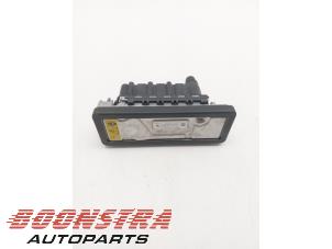 Gebruikte Kachel Verwarmingselement Mercedes A (177.0) 1.3 A-250 e Turbo 16V Prijs € 424,95 Margeregeling aangeboden door Boonstra Autoparts