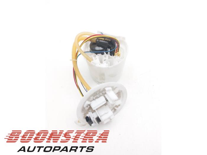 Gebruikte Tank element Pomp Mercedes A (177.0) 1.3 A-250 e Turbo 16V Prijs € 74,95 Margeregeling aangeboden door Boonstra Autoparts