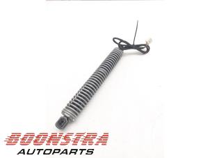 Gebruikte Kofferdekseldemper rechts-achter BMW 5 serie (F10) 535d xDrive 24V Prijs € 119,95 Margeregeling aangeboden door Boonstra Autoparts