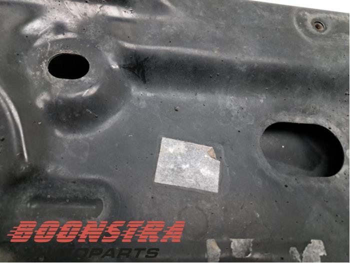 Subframe van een Ford Transit Custom 2.0 TDCi 16V Eco Blue 130 2020