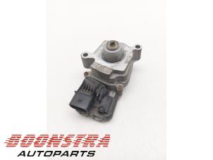 Gebruikte Stelmotor tussenbak BMW 5 serie (F10) 535d xDrive 24V Prijs € 395,00 Margeregeling aangeboden door Boonstra Autoparts