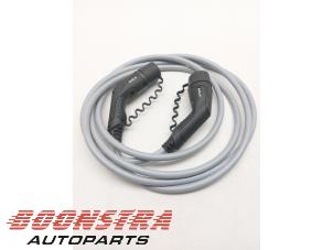 Gebruikte Oplaadkabel elektrische auto Kia Niro II (SG2) e-Niro 64.8 kWh Prijs € 239,95 Margeregeling aangeboden door Boonstra Autoparts