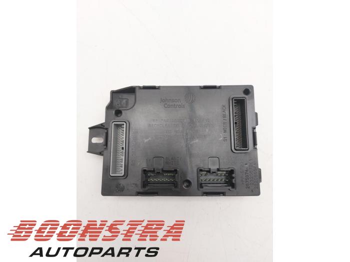 Computer Body Control van een Opel Vivaro Combi 1.6 CDTI 95 2015