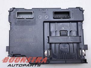 Gebruikte Computer Diversen Renault Clio IV (5R) 0.9 Energy TCE 90 12V Prijs € 44,95 Margeregeling aangeboden door Boonstra Autoparts