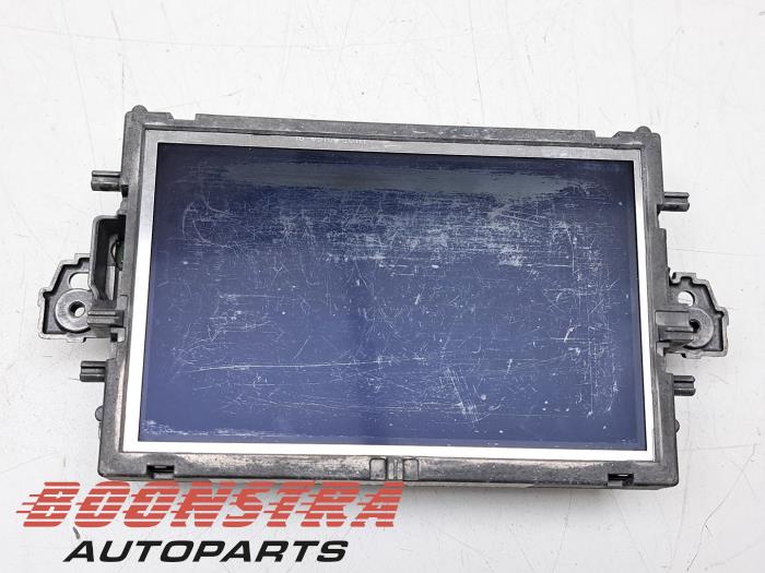 Gebruikte Display Interieur Mercedes CLS (C218) 350 CDI BlueEfficiency 3.0 V6 24V Prijs € 83,95 Margeregeling aangeboden door Boonstra Autoparts