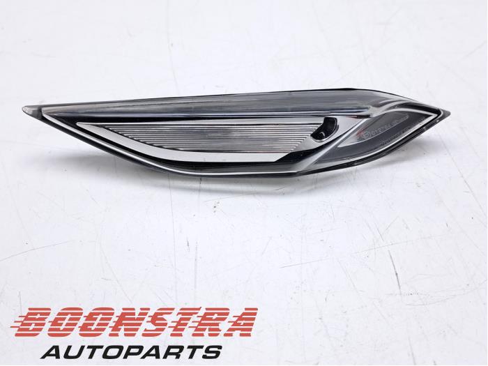 Gebruikte Pinker links Porsche Cayenne II (92A) 4.2 S Diesel V8 32V Prijs € 24,95 Margeregeling aangeboden door Boonstra Autoparts