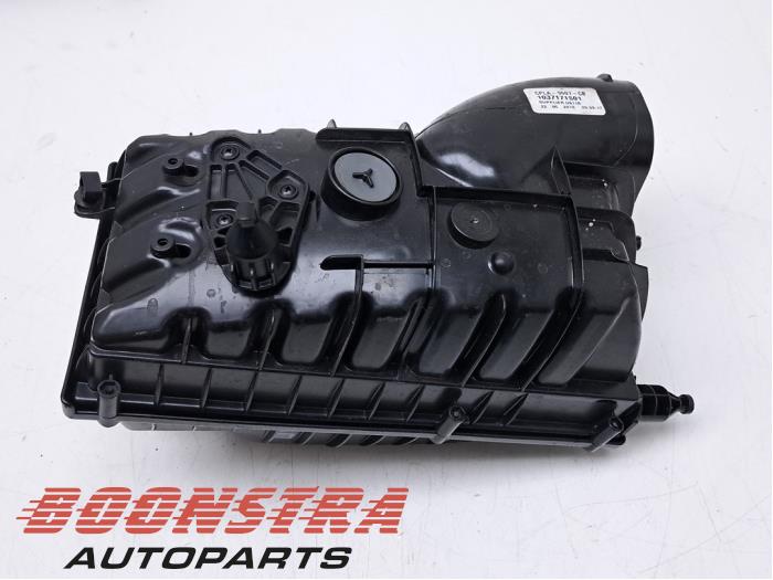Gebruikte Luchtfilterhuis Landrover Range Rover IV (LG) 4.4 SDV8 32V Prijs € 99,95 Margeregeling aangeboden door Boonstra Autoparts