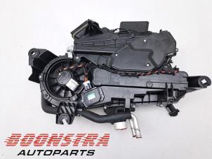 Gebruikte Chaufagebak Landrover Range Rover IV (LG) 4.4 SDV8 32V Prijs € 207,95 Margeregeling aangeboden door Boonstra Autoparts