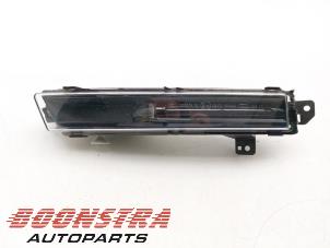 Gebruikte Mistlamp links-voor Landrover Range Rover IV (LG) 4.4 SDV8 32V Prijs € 109,95 Margeregeling aangeboden door Boonstra Autoparts