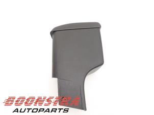 Gebruikte Armleuning Mercedes Citan (420.6) 1.5 108 CDI Prijs € 96,74 Inclusief btw aangeboden door Boonstra Autoparts