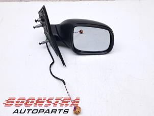 Gebruikte Buitenspiegel rechts Volkswagen Transporter T6 2.0 TDI DRF Prijs € 145,14 Inclusief btw aangeboden door Boonstra Autoparts