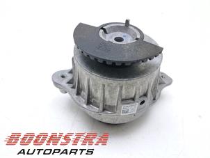 Gebruikte Motorsteun Mercedes E (W213) E-200 EQ Boost 2.0 Turbo 16V Prijs € 49,95 Margeregeling aangeboden door Boonstra Autoparts