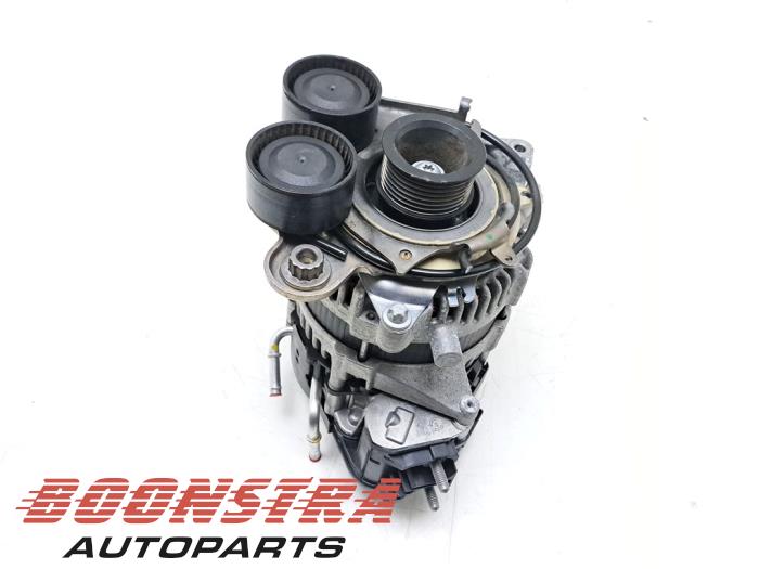 Gebruikte Dynamo Mercedes E (W213) E-200 EQ Boost 2.0 Turbo 16V Prijs € 759,95 Margeregeling aangeboden door Boonstra Autoparts