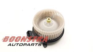 Gebruikte Blower Landrover Range Rover IV (LG) 4.4 SDV8 32V Prijs € 49,95 Margeregeling aangeboden door Boonstra Autoparts