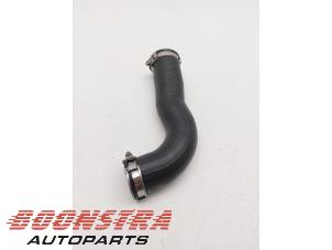 Gebruikte Intercooler Buis Toyota ProAce (MDX) 2.0 D4-D Prijs € 36,24 Inclusief btw aangeboden door Boonstra Autoparts