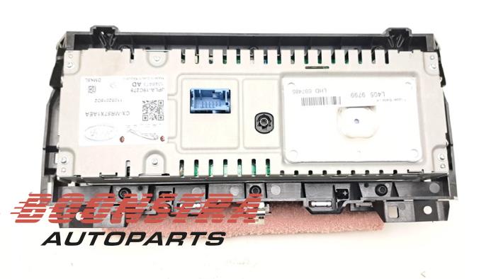 Display Interieur van een Land Rover Range Rover IV (LG) 4.4 SDV8 32V 2018