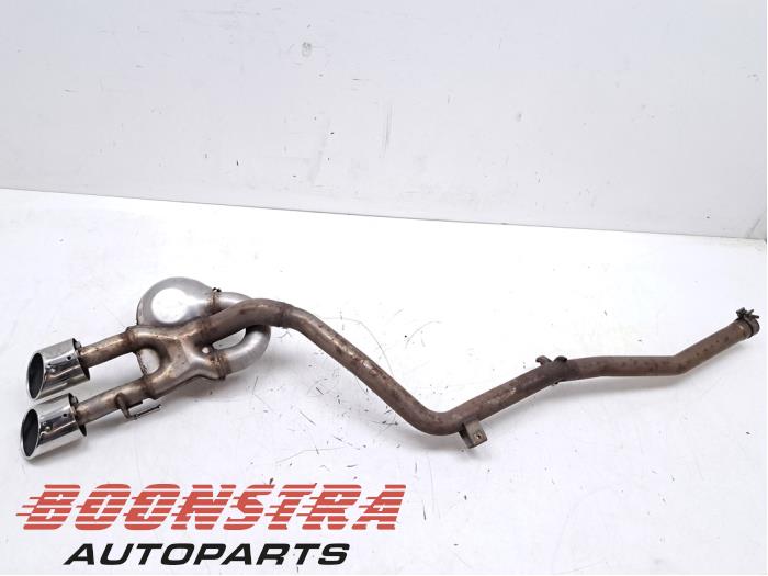 Uitlaat Einddemper van een Maserati Quattroporte VI 3.0 Diesel 2015