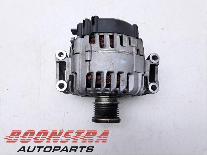 Alternator van een Mercedes-Benz Sprinter 3,5t (907.6/910.6) 319 CDI 3.0 V6 24V RWD 2020