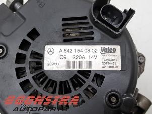 Alternator van een Mercedes-Benz Sprinter 3,5t (907.6/910.6) 319 CDI 3.0 V6 24V RWD 2020