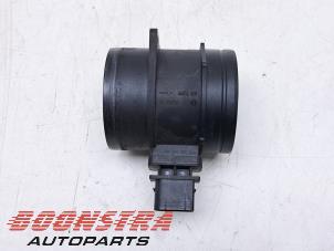 Gebruikte Luchtmassameter Mercedes Sprinter 3,5t (907.6/910.6) 319 CDI 3.0 V6 24V RWD Prijs € 41,08 Inclusief btw aangeboden door Boonstra Autoparts