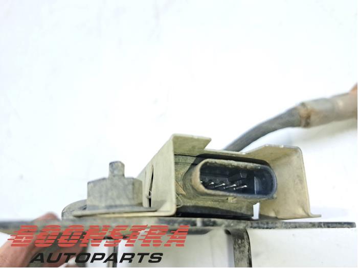 Nox sensor van een Ford Transit Custom 2.0 TDCi 16V Eco Blue 130 2022