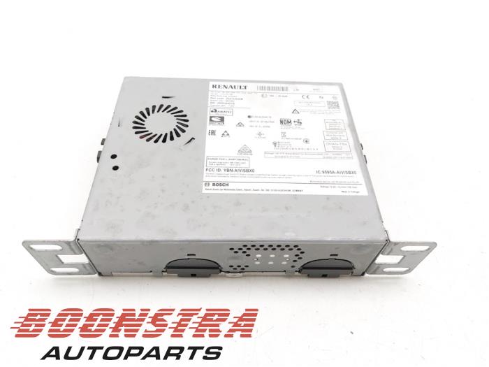 Gebruikte Radio module Renault Talisman Estate (RFDK) 1.3 TCE 140 16V Prijs € 217,74 Inclusief btw aangeboden door Boonstra Autoparts