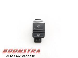 Gebruikte Handrem schakelaar Renault Talisman Estate (RFDK) 1.3 TCE 140 16V Prijs € 30,19 Inclusief btw aangeboden door Boonstra Autoparts