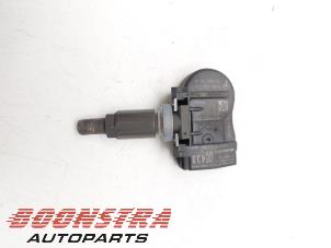Gebruikte Bandenspanningsensor Tesla Model 3 Standard RWD Plus 60 kWh Prijs € 34,95 Margeregeling aangeboden door Boonstra Autoparts