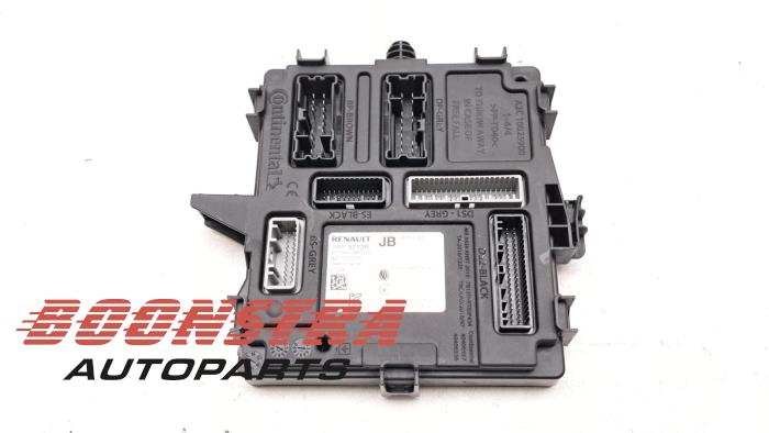 Computer Body Control van een Renault Talisman Estate (RFDK) 1.3 TCE 140 16V 2022