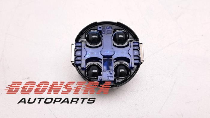 Gebruikte Regensensor Maserati Quattroporte VI 3.0 Diesel Prijs € 49,95 Margeregeling aangeboden door Boonstra Autoparts
