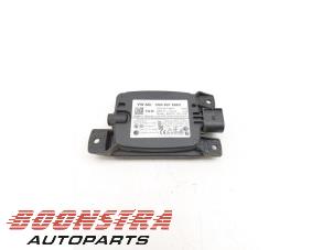 Gebruikte Side assist sensor Volkswagen Golf VII (AUA) 2.0 GTI 16V Performance Package Prijs € 99,95 Margeregeling aangeboden door Boonstra Autoparts