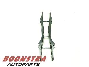 Gebruikte Triangel rechts-achter BMW 5 serie (G30) 520i 2.0 TwinPower Turbo 16V Prijs € 74,95 Margeregeling aangeboden door Boonstra Autoparts