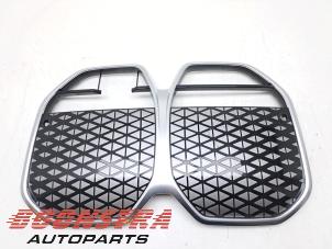 Gebruikte Grille BMW i4 (G26) eDrive35 70 kWh Prijs € 74,96 Inclusief btw aangeboden door Boonstra Autoparts