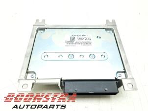 Gebruikte Radio versterker Seat Arona (KJX) 1.0 TSI 12V Prijs € 477,89 Inclusief btw aangeboden door Boonstra Autoparts