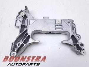 Gebruikte Versnellingsbak Steun BMW 5 serie (G60) 530e 2.0 TwinPower Turbo 16V Prijs € 241,94 Inclusief btw aangeboden door Boonstra Autoparts