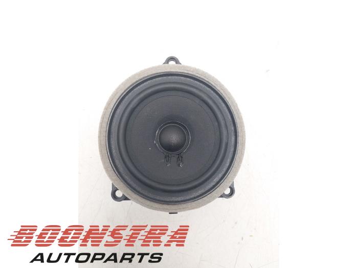 Gebruikte Speaker BMW i5 (G60) eDrive40 84 kWh Prijs € 54,39 Inclusief btw aangeboden door Boonstra Autoparts