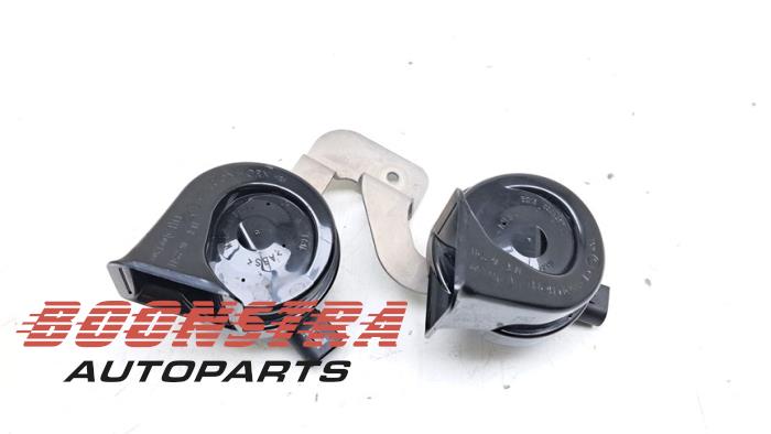Gebruikte Claxon BMW i5 (G60) eDrive40 84 kWh Prijs € 59,96 Inclusief btw aangeboden door Boonstra Autoparts