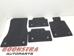 Gebruikte Matten Set BMW 5 serie (G60) 530e 2.0 TwinPower Turbo 16V Prijs € 121,00 Inclusief btw aangeboden door Boonstra Autoparts