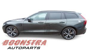 Gebruikte Portier 4Deurs links-achter Volvo V60 II (ZW) 2.0 T6 16V Twin Engine Prijs € 649,00 Margeregeling aangeboden door Boonstra Autoparts