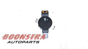 Gebruikte Regensensor BMW 5 serie (G60) 530e 2.0 TwinPower Turbo 16V Prijs € 108,84 Inclusief btw aangeboden door Boonstra Autoparts