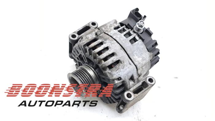 Gebruikte Dynamo Mercedes C (W205) C-400 3.0 V6 Turbo 4-Matic Prijs € 64,95 Margeregeling aangeboden door Boonstra Autoparts