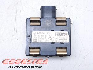 Gebruikte Radar sensor Volkswagen Passat Variant (3G5) 1.6 TDI 16V Prijs € 194,95 Margeregeling aangeboden door Boonstra Autoparts