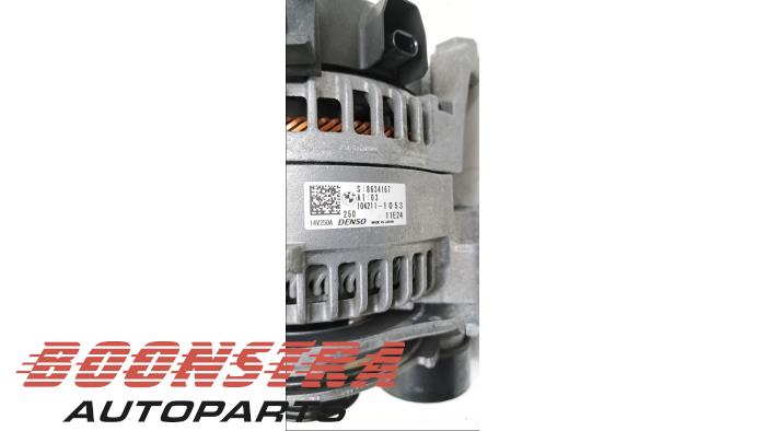 Dynamo van een BMW 2 serie (G42/G87) M240i xDrive 3.0 Turbo 24V 2022