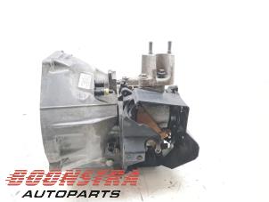 Gebruikte Versnellingsbak Ford Fiesta 6 (JA8) 1.0 EcoBoost 12V 100 Prijs € 319,95 Margeregeling aangeboden door Boonstra Autoparts