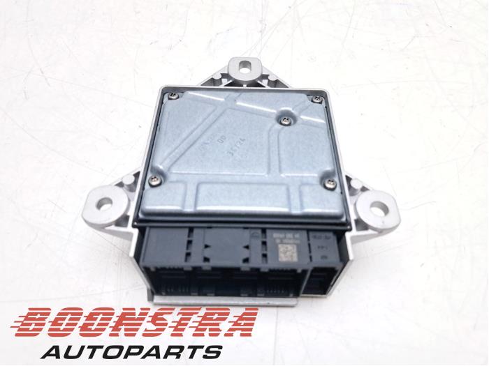 Airbag Module van een BMW i5 Touring (G61) eDrive40 84 kWh 2024