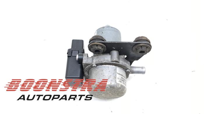 Gebruikte Vacuumpomp Rembekrachtiging Volkswagen Polo V (6R) 1.0 TSI 12V BlueMotion Prijs € 24,95 Margeregeling aangeboden door Boonstra Autoparts