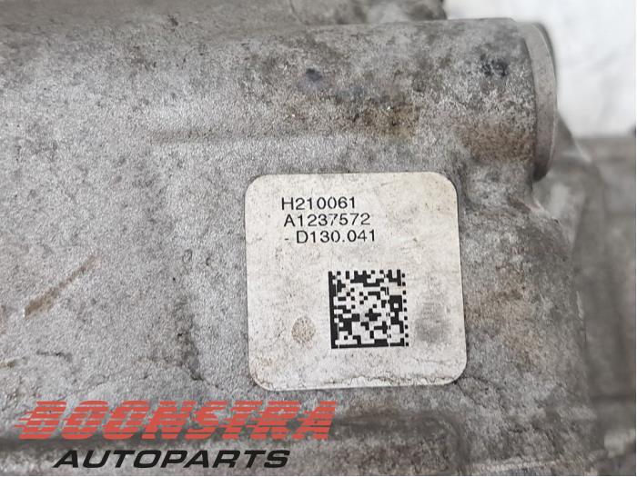 Differentieel voor van een Mercedes-AMG ML III AMG (166) 5.5 ML-63 AMG V8 32V Biturbo 2013