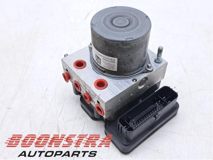 Gebruikte ABS Pomp Peugeot 3008 II (M4/MC/MJ/MR) 1.2 12V e-THP PureTech 130 Prijs € 149,95 Margeregeling aangeboden door Boonstra Autoparts