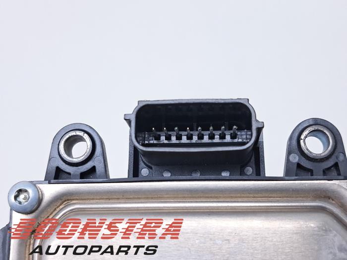 Radar sensor van een RAM 1500 Extended Cab, Quad Cab (DS) 5.7 Hemi V8 4x4 2023